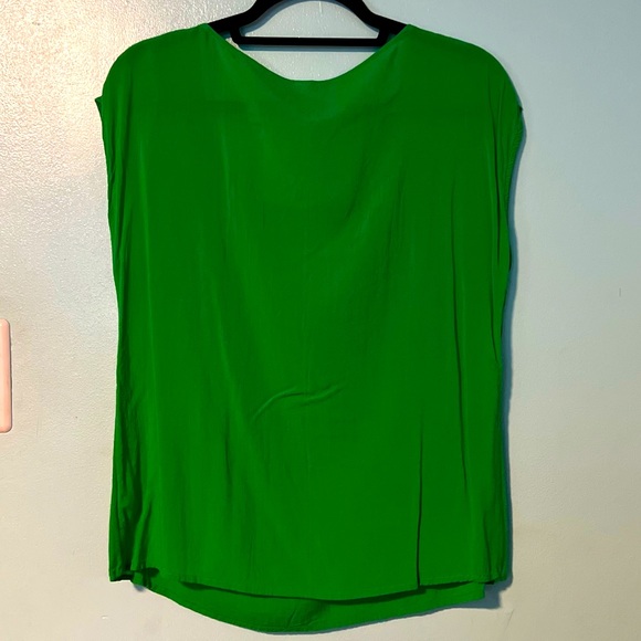 Green Old Navy Sleeveless White Top M - Picture 3 of 3
